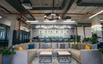 How to Choose Between Shared and Dedicated Coworking Spaces